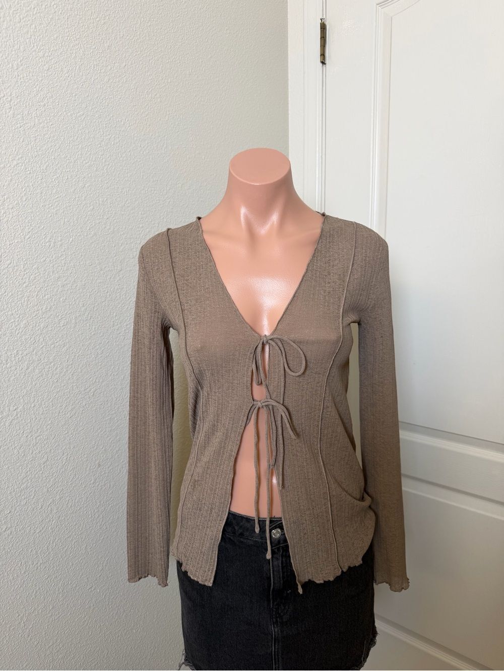 Oak & Fort Tie-Front Ribbed Sheer Top in Taupe Sz XS